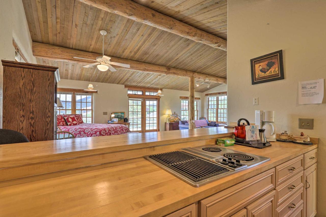 Bright Prescott Studio With Thumb Butte Views! Luaran gambar